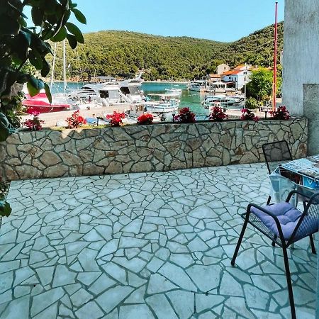 Guesthouse Porto Cres Luaran gambar