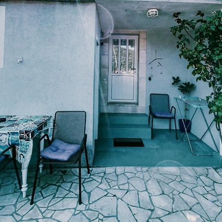 Guesthouse Porto Cres Luaran gambar