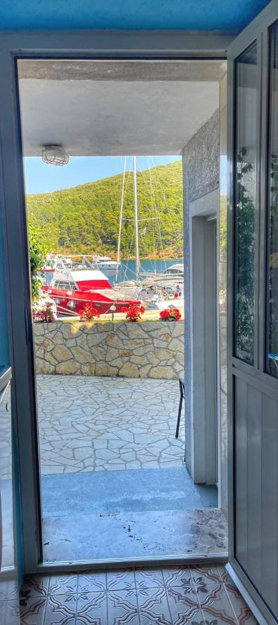 Guesthouse Porto Cres Luaran gambar
