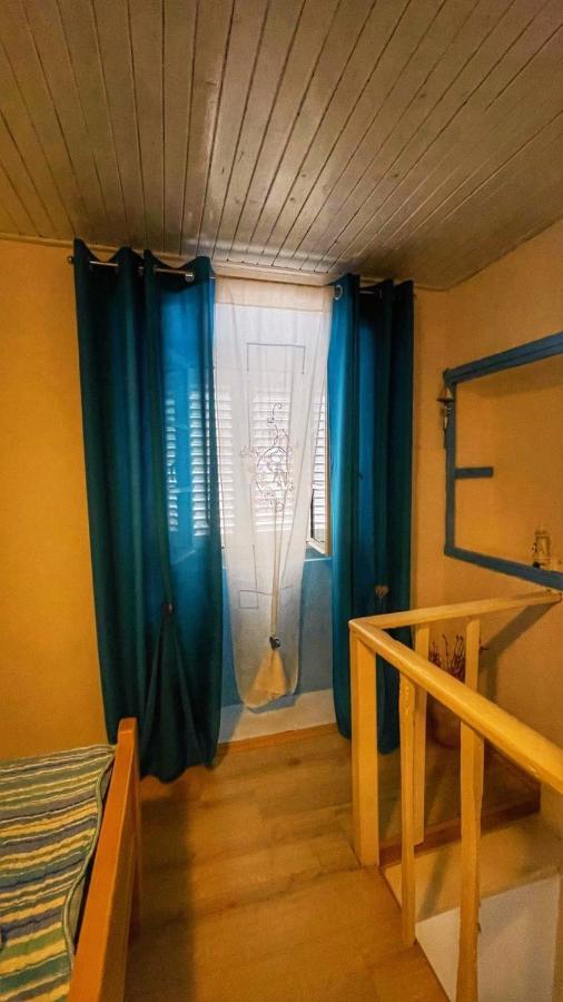 Guesthouse Porto Cres Luaran gambar