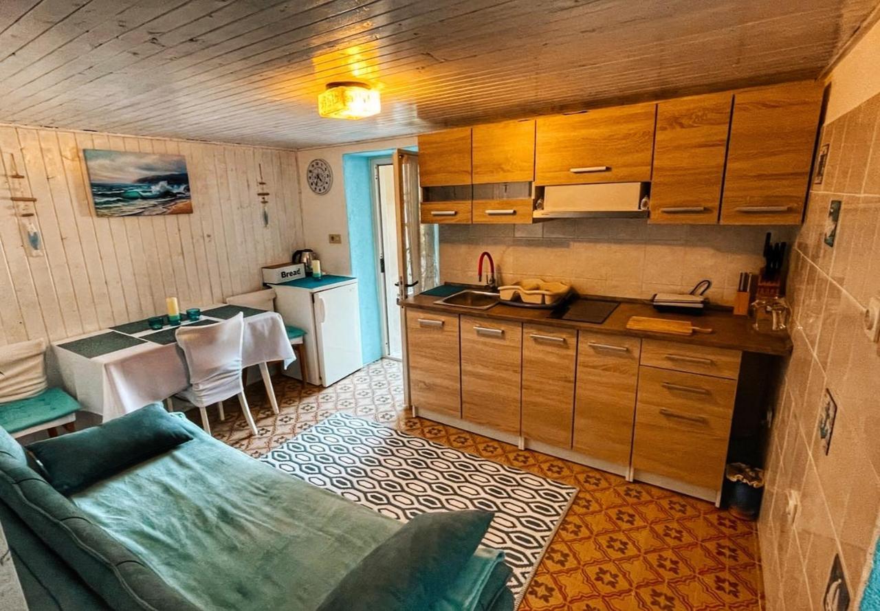 Guesthouse Porto Cres Luaran gambar