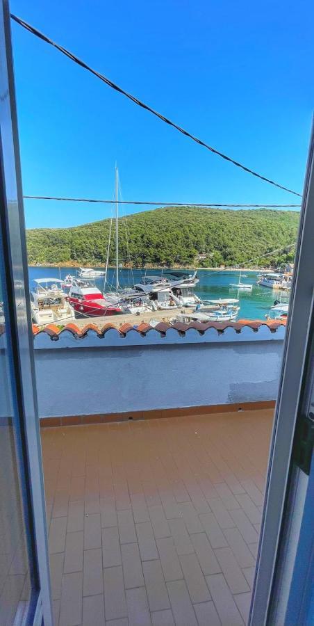 Guesthouse Porto Cres Luaran gambar