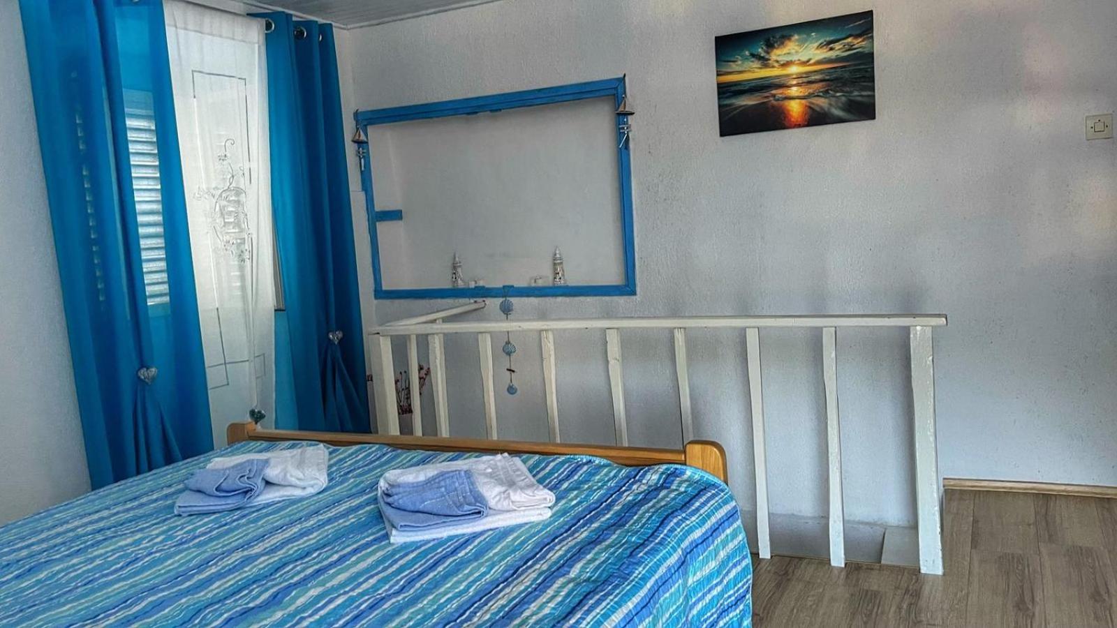 Guesthouse Porto Cres Luaran gambar